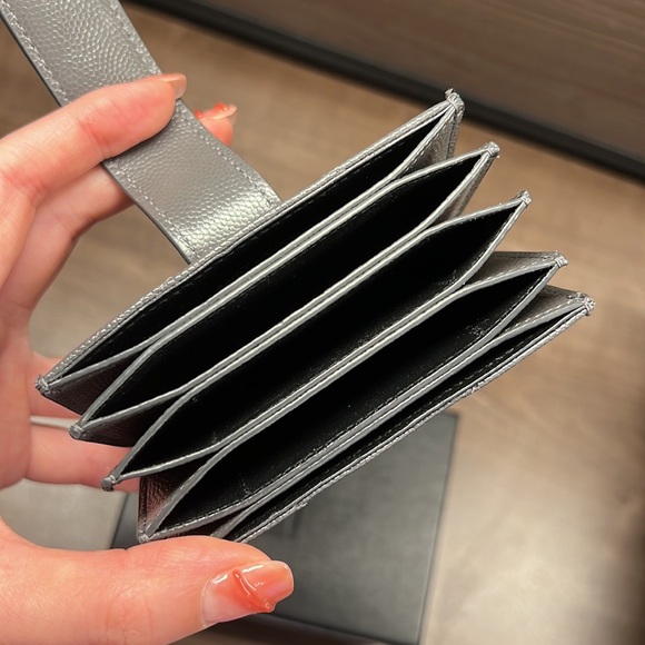 ✨SAINT LAURENT✨ Grey Monogramme Card Holder - Picture 7 of 13